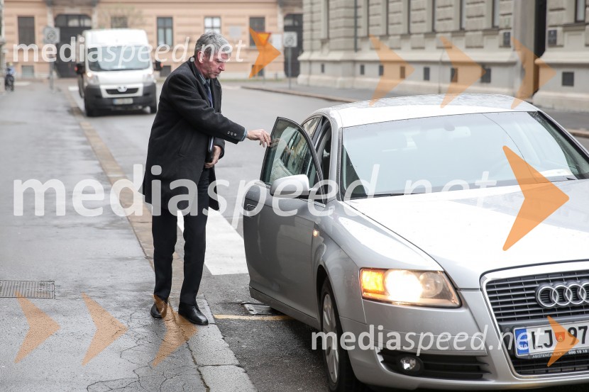 Ministri pred sejo Vlade RS