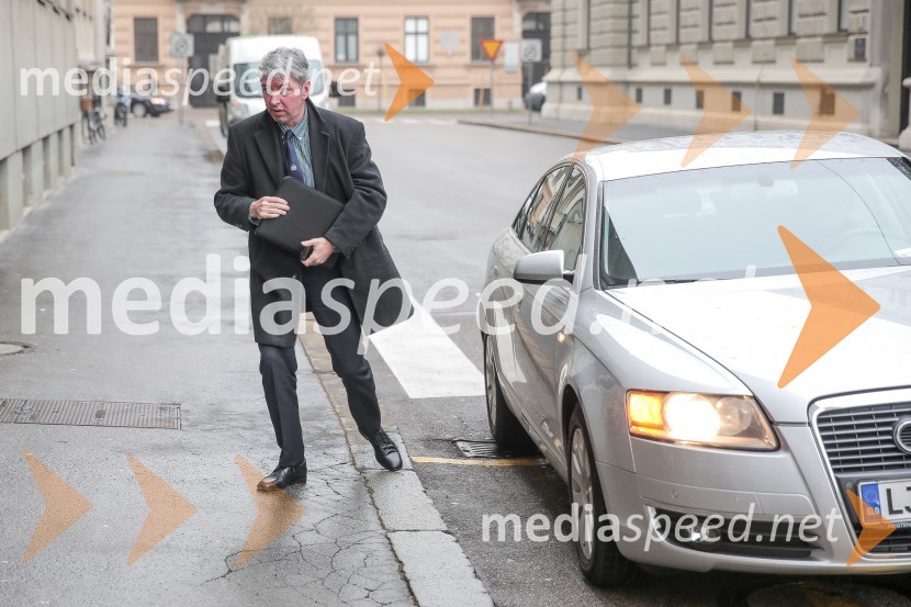 Ministri pred sejo Vlade RS