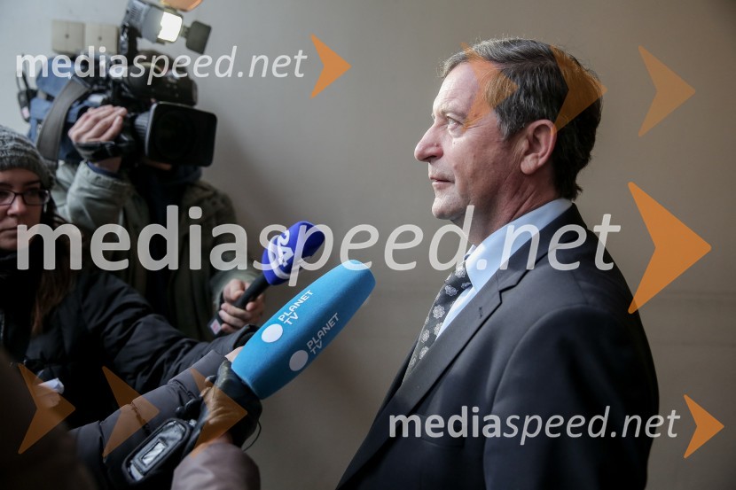  Karl Erjavec, minister za zunanje zadeve RS, predsednik stranke DesusMinistri pred sejo Vlade RS