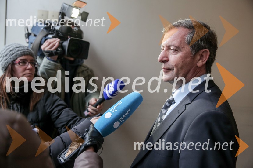  Karl Erjavec, minister za zunanje zadeve RS, predsednik stranke DesusMinistri pred sejo Vlade RS