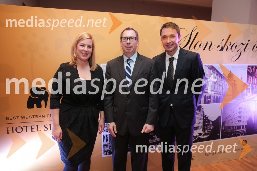  Nataša  Keršič Razinger, direktorica hotela Kompas ;  Daniel Mattern, vodja odnosov z javnostmi, Veleposlaništvo ZDA v Sloveniji;  Gregor  Jamnik, direktor hotela SlonTradicionalno srečanje poslovnih partnerjev hotelov Slon, Lovec in Kompas