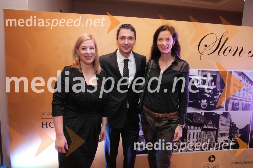  Nataša  Keršič Razinger, direktorica hotela Kompas ;  Gregor  Jamnik, direktor hotela Slon;  ... Tradicionalno srečanje poslovnih partnerjev hotelov Slon, Lovec in Kompas