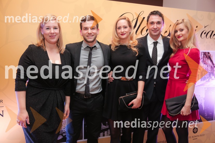  Nataša  Keršič Razinger, direktorica hotela Kompas ;  ... ;  ... ;  Gregor  Jamnik, direktor hotela Slon;  ... Tradicionalno srečanje poslovnih partnerjev hotelov Slon, Lovec in Kompas