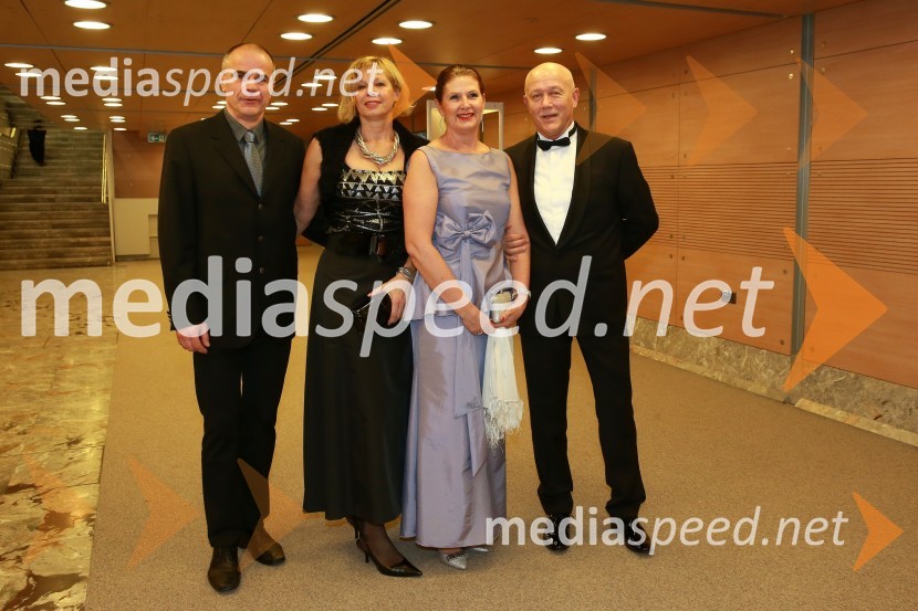  Bojan Kos,  EGP d.o.o.;  Mojca Kos, TV voditeljica;  Polona  Praprotnik;  Frane Praprotnik, podjetnik18. Veliki dobrodelni Lions ples