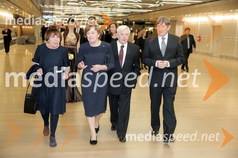  Gabi  Vogrinčič Čačinovič, psihologinja;  Štefka Kučan;  Milan Kučan, nekdanji predsednik Republike Slovenije;  Geza  Vogrinčič18. Veliki dobrodelni Lions ples