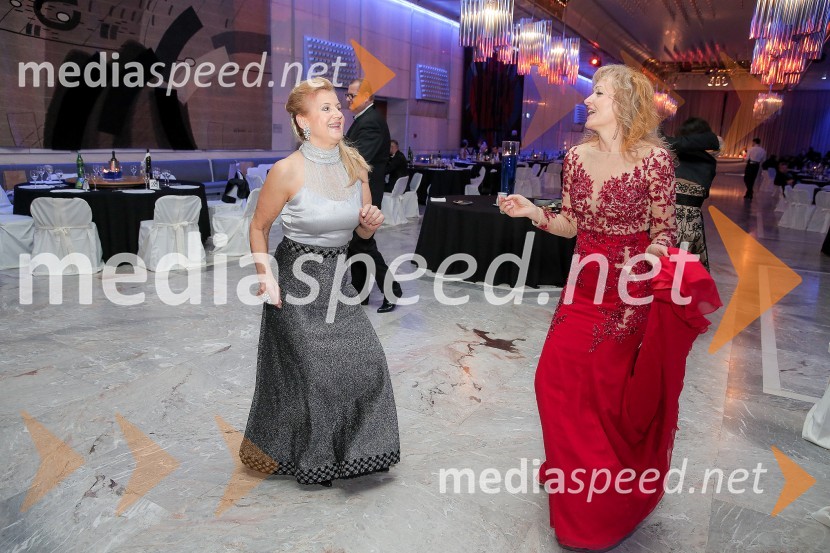  Doroteja Omahen, FAM;  Lilijana Kastelic, oblikovalka18. Veliki dobrodelni Lions ples
