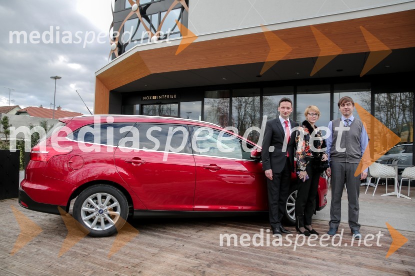 David Jurič, generalni direktor Summit motors Ljubljana;  Katja Hvala, vodja odnosov z javnostmi pri Summit Motors;  Uroš Mihelčič, produktni specialist, Summit motors LjubljanaFord Focus, slovenska predstavitev