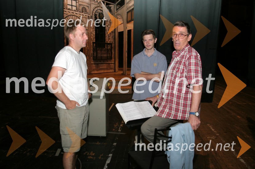 Iztok Smeh, Uroš Kus in Peter Krajnc, inspicienti v Operi in baletu SNG MariborPeter Krajnc, inspicient v SNG Maribor