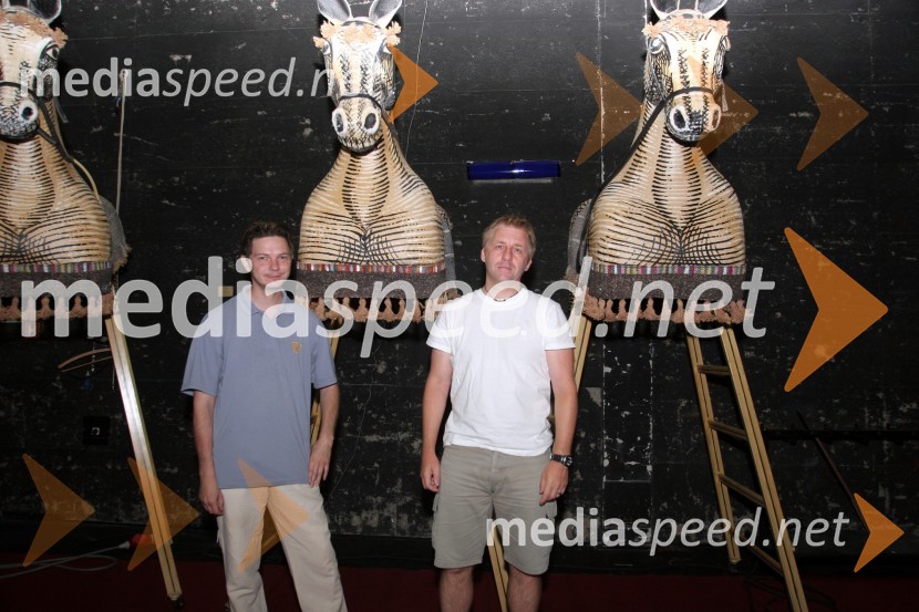 Uroš Kus in Iztok Smeh, inspicienta v Operi in baletu SNG MariborPeter Krajnc, inspicient v SNG Maribor