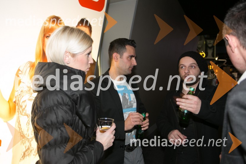  Andreja Mlakar;  Dino Hajderović, igralec;  Samir Bajrić, igralec, režiserŠuplje priče, premiera filma