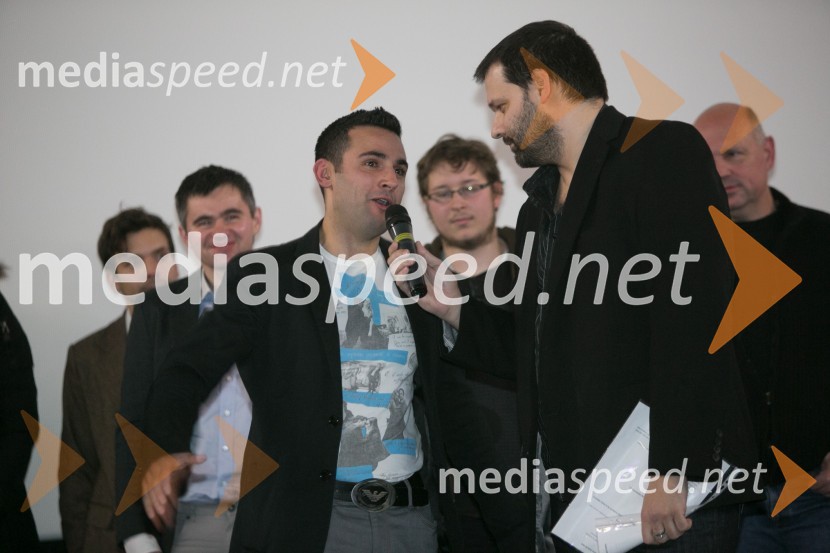  Dino Hajderović, igralec;  Iztok Gartner, igralec, moderatorŠuplje priče, premiera filma