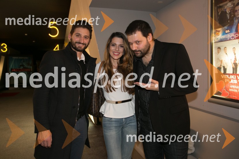  Danijel Utješanović, izvršni direktor Bled Film Festival;  Iris Mulej, manekenka;  Iztok Gartner, igralec, moderatorŠuplje priče, premiera filma