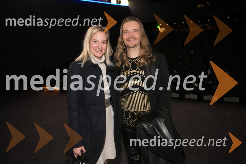  Tina Kadunc, PR Manager, Karantanija Cinemas;  Branden  Garrett, igralecŠuplje priče, premiera filma