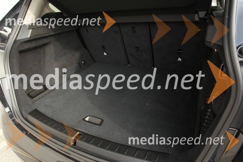 BMW 218i Active Tourer, 468 litrov prtljažnega prostoraBMW 218i Active Tourer, mediaspeed test