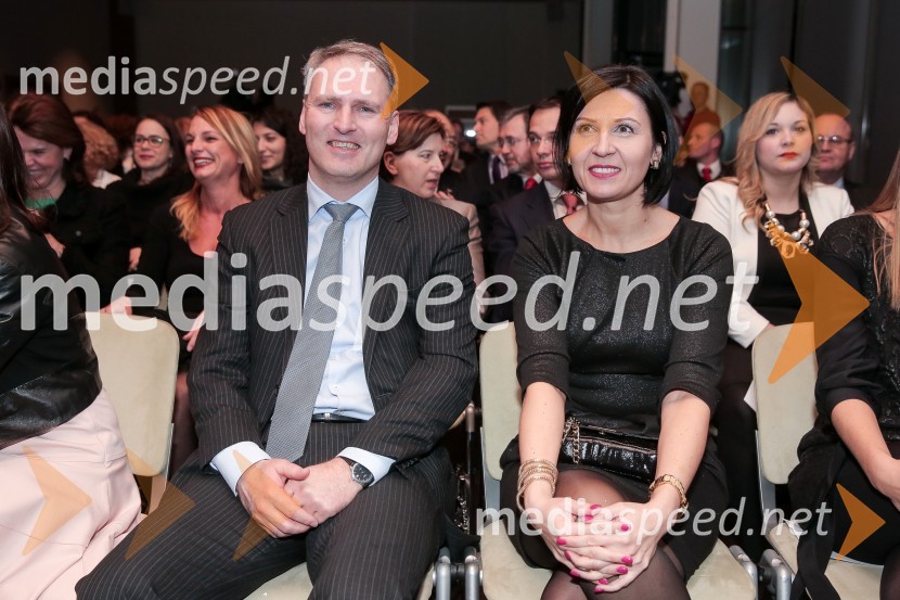  Stefan Vavti, predsednik uprave UniCredit banke;  Tanja Skaza, direktorica, Plastika SkazaMlada managerka 2014 je Tanja Skaza