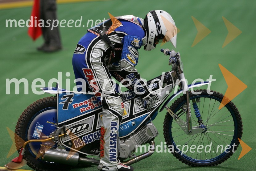 Matej Žagar, po padcu na treninguSPEEDWAY GRAND PRIX, VN Velike Britanije 2007, trening