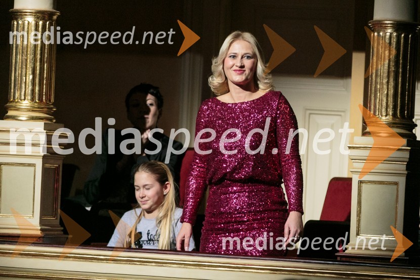  Ivana Vrviščar, direktorica, Krašcommerce d.o.o.Outstanding 2014, podelitev nagrad