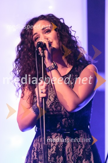 Aida Mušanović, pevkaOutstanding 2014, podelitev nagrad