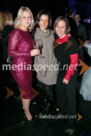  Ivana Vrviščar, direktorica Kraš Slovenija d.o.o.;  Marja Feldin, direktorica marketinga Skupina Žito;  Katja KaučičOutstanding 2014, podelitev nagrad