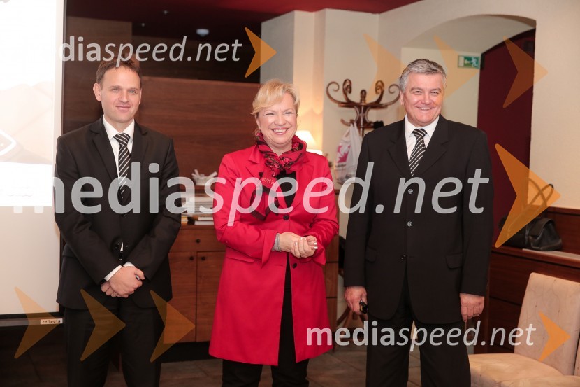  Franci Bolta, direktor znamke Audi pri podjetju Porsche Slovenija d.o.o.;  Sabrina Pečelin, vodja odnosov z javnostmi pri Porsche Slovenija d.o.o.;  Tone Golob,  področni vodja znamke AudiAudi A6 in Audi TT, slovenska predstavitev