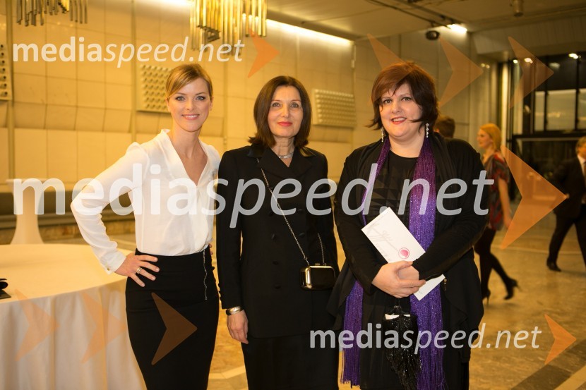  Živa Rogelj, TV voditeljica; mag. Breda Pečovnik, direktorica kongresno komercialne dejavnosti Cankarjev dom;  Uršula Cetinski, direktorica, Cankarjev domPrešernova proslava ob kulturnem prazniku 2015