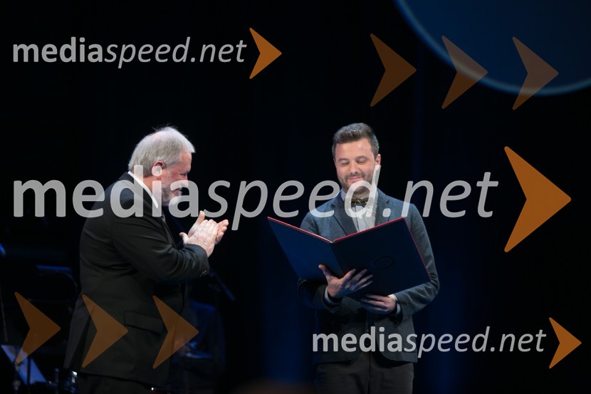 prof. dr. Janez Bogataj, predsednik Upravnega odbora Prešernovega sklada;  Jure Pukl, glasbenikPrešernova proslava ob kulturnem prazniku 2015