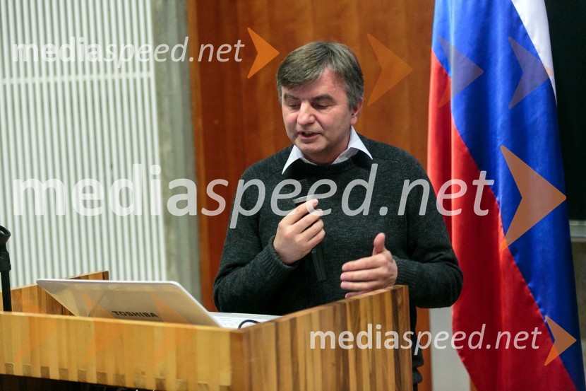  Janko Rožič, arhitekt, Odprti krogVeliki infrastrukturni projekti v Sloveniji, javni strokovni posvet