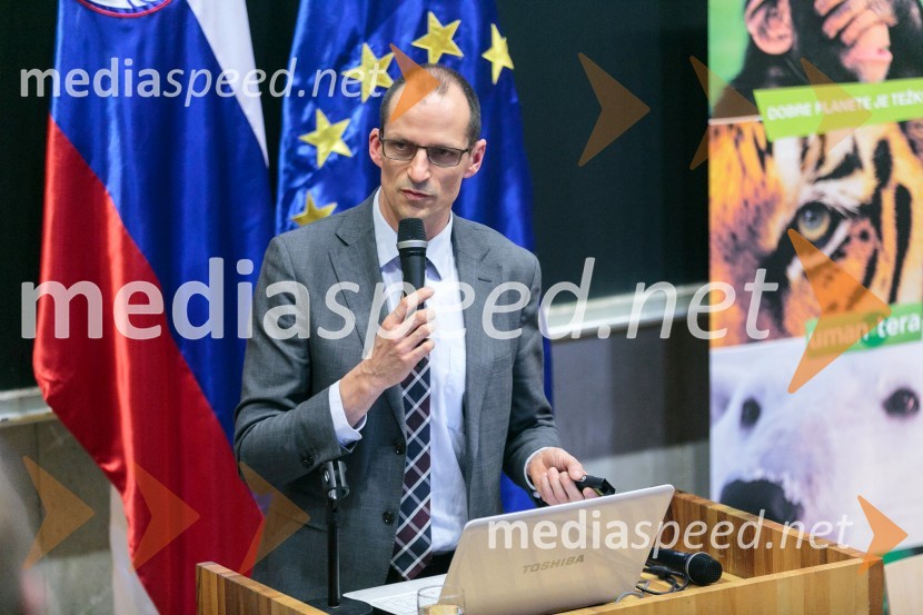 mag. Tomaž Košič , vodja sektorja za investicije, DRI, upravljanje investicij, d.o.o.Veliki infrastrukturni projekti v Sloveniji, javni strokovni posvet