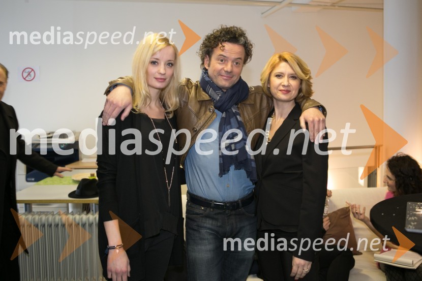  Ajda Smrekar, igralka;  Vojko Belšak, igralec;  Vesna Pernarčič, igralkaEna žlahtna štorija, snemanje komedije