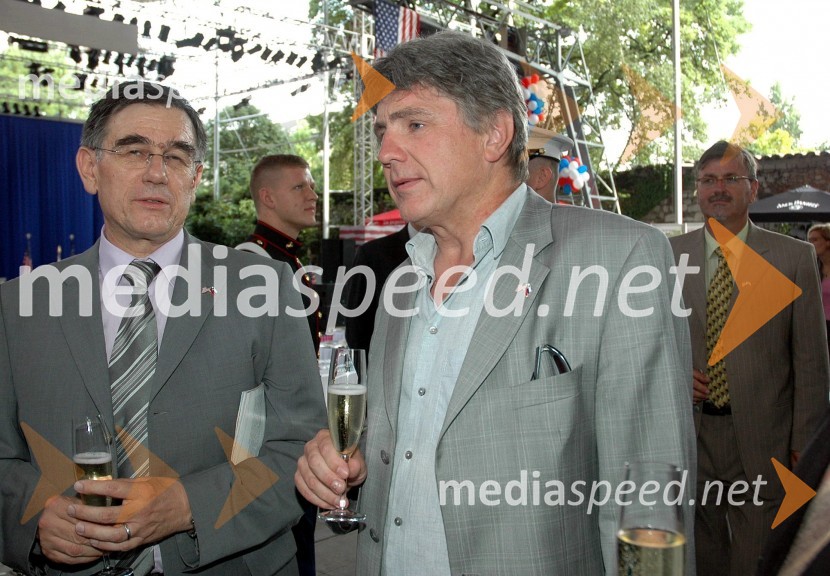 Rajko Pirnat, dekan Pravne fakultete Ljubljana in Miro Petek, poslanec SDSSprejem ameriškega veleposlaništva ob dnevu ameriške neodvisnosti