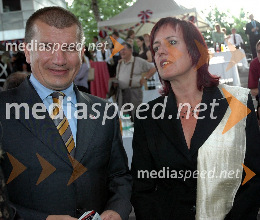 Dragutin Mate, minister za notranje zadeve in njegova ženaSprejem ameriškega veleposlaništva ob dnevu ameriške neodvisnosti