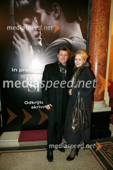  Jernej Dragoš,  direktor znamke Porsche pri podjetju Porsche Slovenija d.o.o.;  Janina Erhart DragošPetdeset odtenkov sive, VIP predpremiera filma