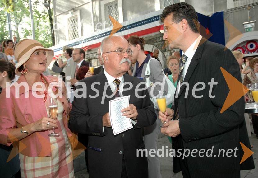 Dr. Boštjan Žekš, predsednik SAZU z ženo in Milan M. Cvikl, poslanec SDSprejem ameriškega veleposlaništva ob dnevu ameriške neodvisnosti