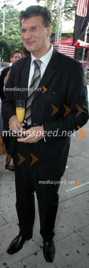 Milan M. Cvikl, poslanec SDSprejem ameriškega veleposlaništva ob dnevu ameriške neodvisnosti