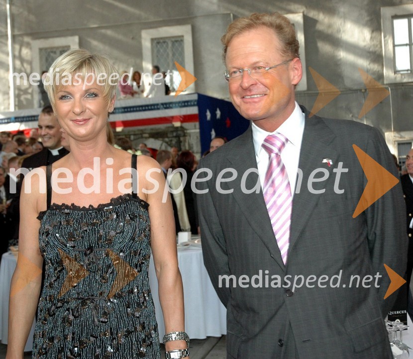 Janez Škrabec, direktor podjetja Riko d.o.o. z ženo Sonjo Poljanšek - Škrabec, lastnico Welness centra SunnySprejem ameriškega veleposlaništva ob dnevu ameriške neodvisnosti