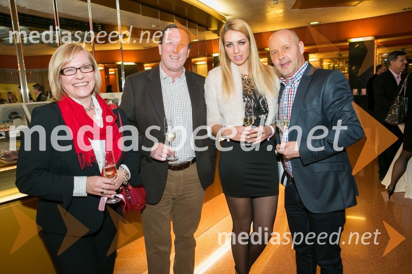  Petja Šegatin, Gospodarska zbornica Slovenije;  Sandi Šegatin;  Sonja  Erčulj, vodja marketinga P&F Jeruzalem Ormož;  Leon Kramar, Puklavec Family WinesPetdeset odtenkov sive, VIP predpremiera filma