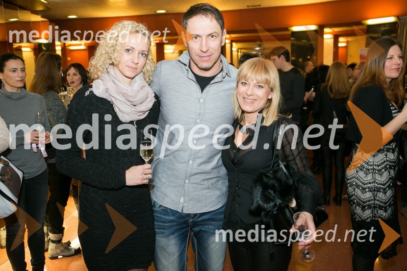  Tina Kuralt;  Sandi Murovec - Muri ,  kreator OI oblačil;  Barbra Jermann, nekdanja urednica revije SuzyPetdeset odtenkov sive, VIP predpremiera filma