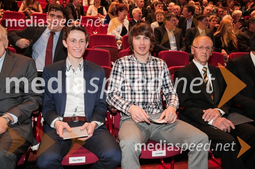  Peter  Prevc, smučarski skakalec;  Žan  Košir, deskar na snegu ;  Miroslav Cerar, nekdanji gimnastičar, predsednik Odbora za podeljevanje Bloudkovih priznanj50. podelitev Bloudkovih priznanj za leto 2014