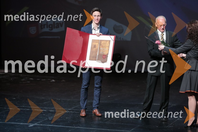  Peter  Prevc, smučarski skakalec;  Miroslav Cerar, nekdanji gimnastičar, predsednik Odbora za podeljevanje Bloudkovih priznanj50. podelitev Bloudkovih priznanj za leto 2014