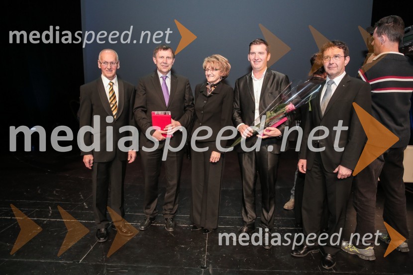  Miroslav Cerar, nekdanji gimnastičar, predsednik Odbora za podeljevanje Bloudkovih priznanj;  Peter Budin, član upravnega odbora ND Adria; dr. Stanislava Setnikar Cankar, ministrica za izobraževanje, znanost in šport ;  Erik Kovic, predsednik ND Adria;  Boris Koprivnikar, podpredsednik vlade in minister za javno upravo50. podelitev Bloudkovih priznanj za leto 2014