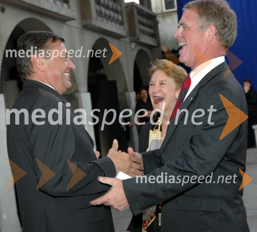 Zoran Jankovič, župan Ljubljane in Thomas B. Robertson, ameriški veleposlanik z ženo AntoinettoSprejem ameriškega veleposlaništva ob dnevu ameriške neodvisnosti