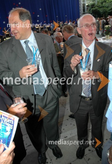 Andrej Šter, sekretar na Ministrstvu za zunanje zadeve RS in Milan Matos, predsednik uprave Mladinska knjiga Založba (MKZ)Sprejem ameriškega veleposlaništva ob dnevu ameriške neodvisnosti