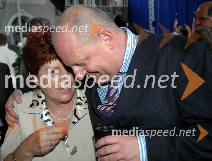 Zdenka Cerar, nekdanja pravosodna ministrica in generalna tožilka in Miro Senica, odvetnikSprejem ameriškega veleposlaništva ob dnevu ameriške neodvisnosti