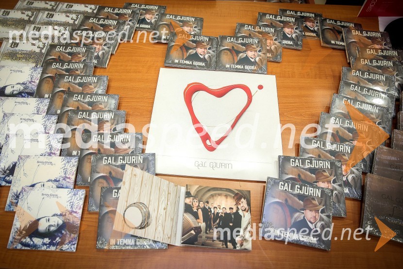 Gal Gjurin z gosti, Valentinov koncertGal Gjurin z gosti, Valentinov koncert