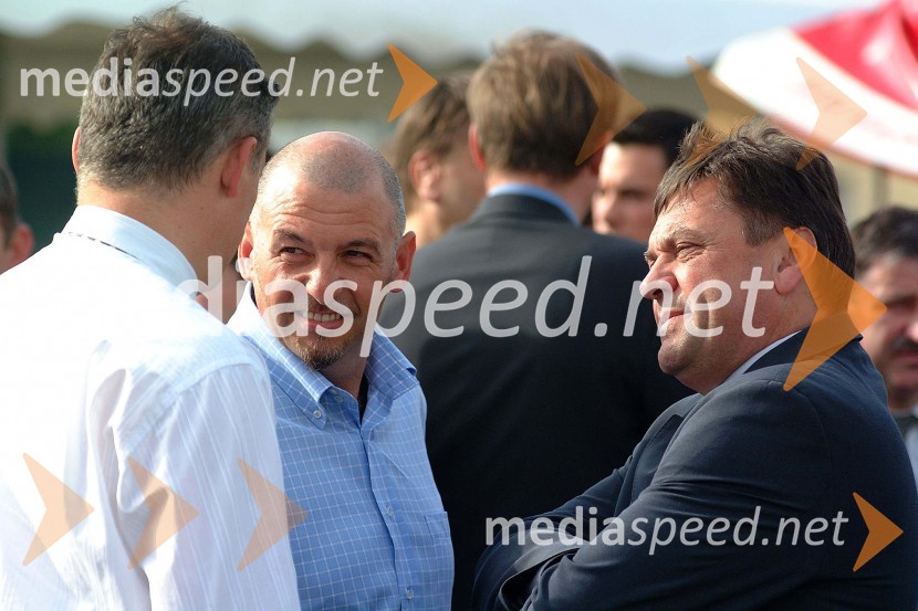 Aleksander Svetelšek, generalni direktor Skupine Tuš, Mirko Tuš, slovenski podjetnik in najbogatejši Slovenec po lestvici revije Manager in Zoran Jankovič, župan LjubljaneMirko Tuš, podjetnik in najbogatejši Slovenec po lestvici, objavljeni v reviji Manager
