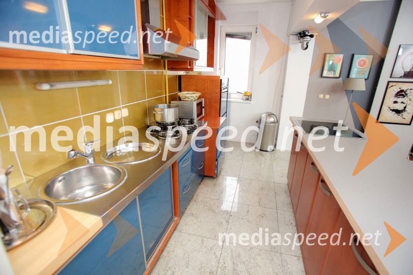 Kuhinja, stanovanje showa BarKako izgleda stanovanje showa Bar?