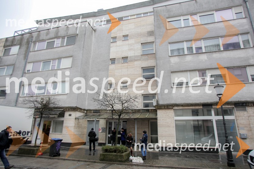 Zunanjost stanovanjske stavbe showa BarKako izgleda stanovanje showa Bar?