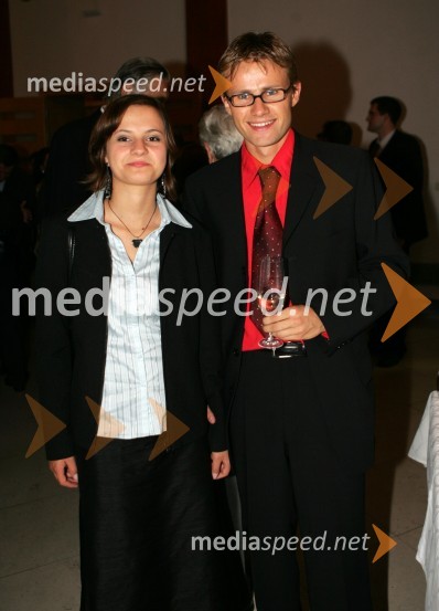 Marko Pukšič, prorektor UM za študentska vprašanja z dekletom30 let univerze v Mariboru