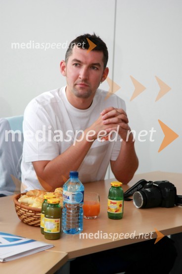 Matjaž LazarPredaja vozil VW Transporter in Caddy Bob Zvezi Slovenije