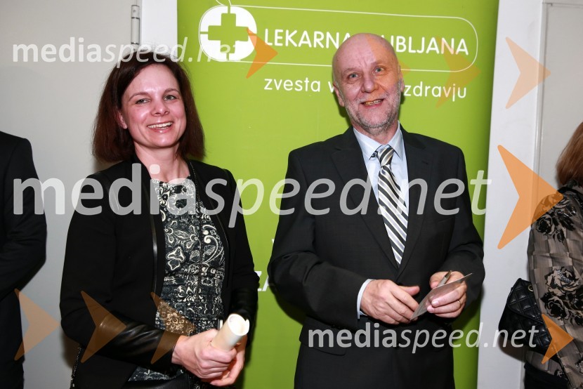  Tjaša Hace, vodja marketinga, Lekarna Ljubljana; dr. Marjan Sedej, direktor, Lekarna LjubljanaOna 365 za leto 2014 je Ninna Kozorog